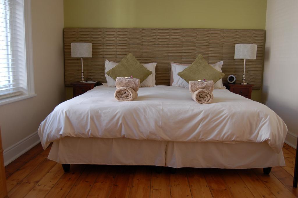 Six On Scott Bed & Breakfast เคปทาวน์ ภายนอก รูปภาพ