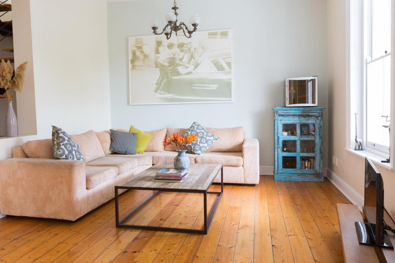 Six On Scott Bed & Breakfast เคปทาวน์ ภายนอก รูปภาพ